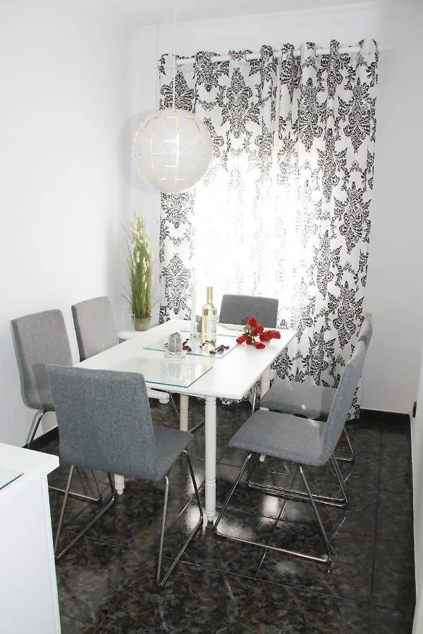 Shiny Per Family Apartment Màlaga